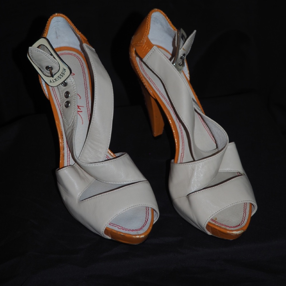 Shoes - Picture 2 of 5